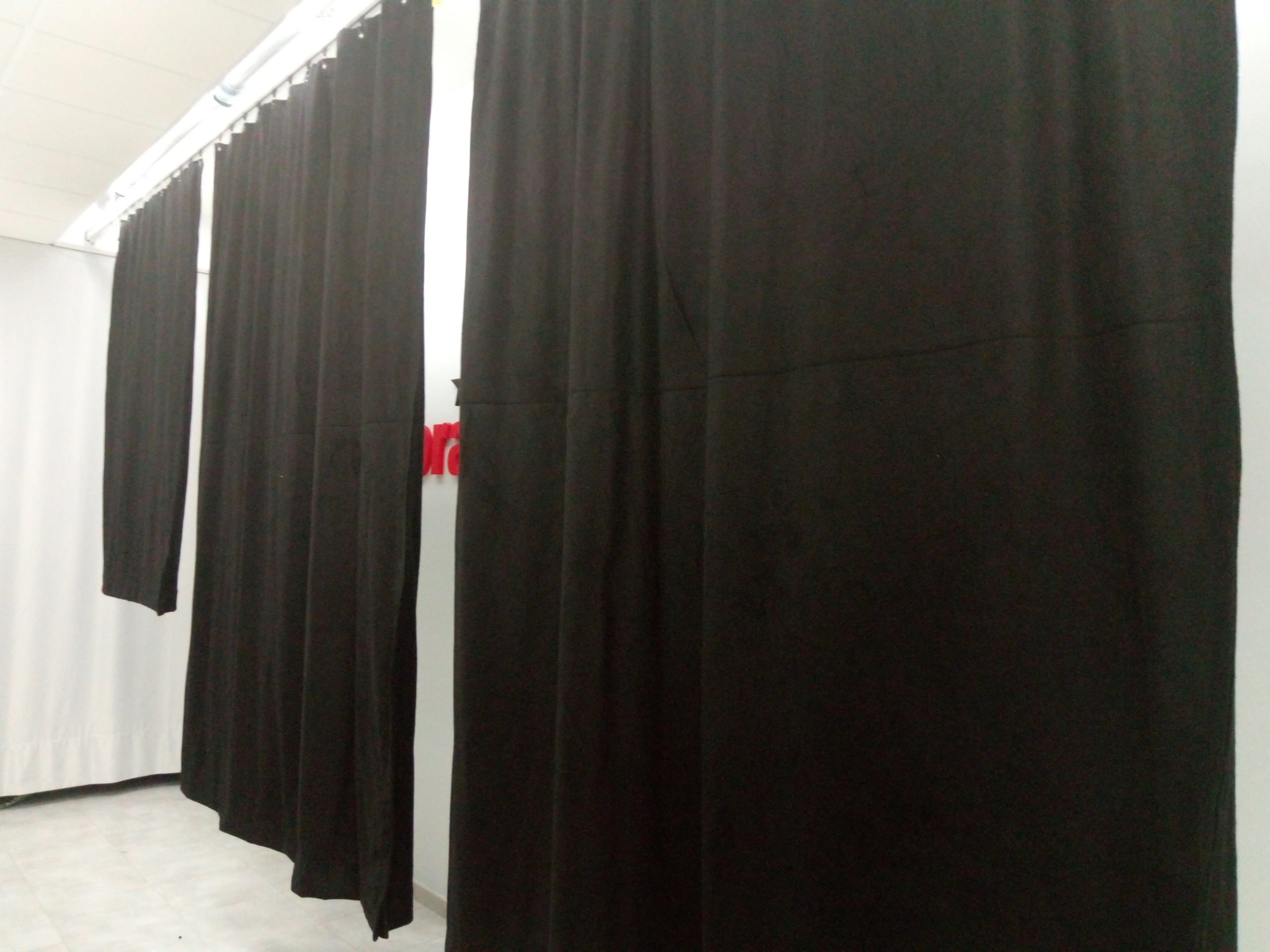 Una cortina acústica con amplio rango industrial - Cortinas Acústicas